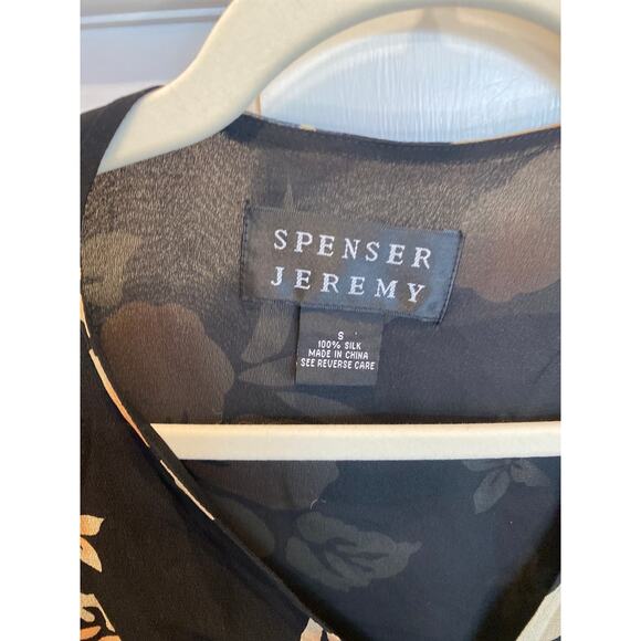 VINTAGE X SPENSER JEREMY Silk Lace Black Floral Hawaii Wrap Blouse Small - Picture 4 of 5